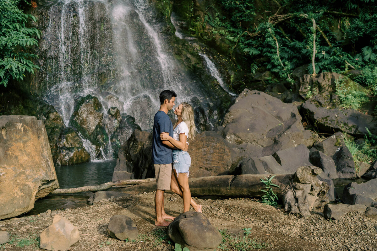 oahu-engagement-session-private-estate-19