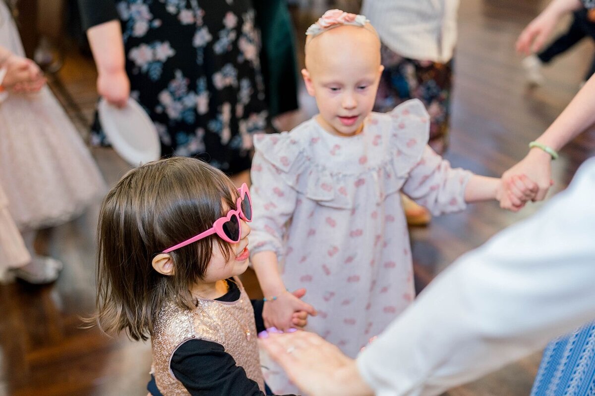Eliana-Melmed-Photography-Chicago-LosAngeles-Jewish-WeddingPhotographer-CarmiKalman-WomensDancing-00116