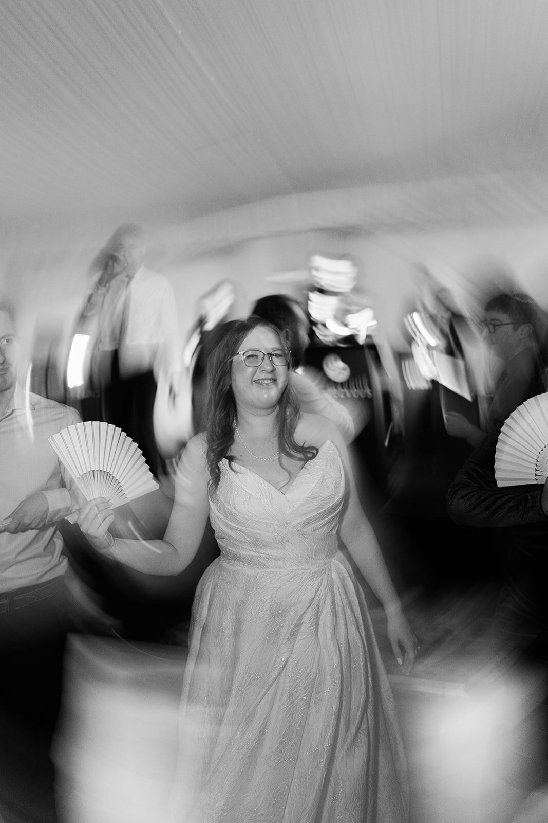Eliana-Melmed-Photography-Chicago-LosAngeles-Jewish-WeddingPhotography-Dancefloor-00089