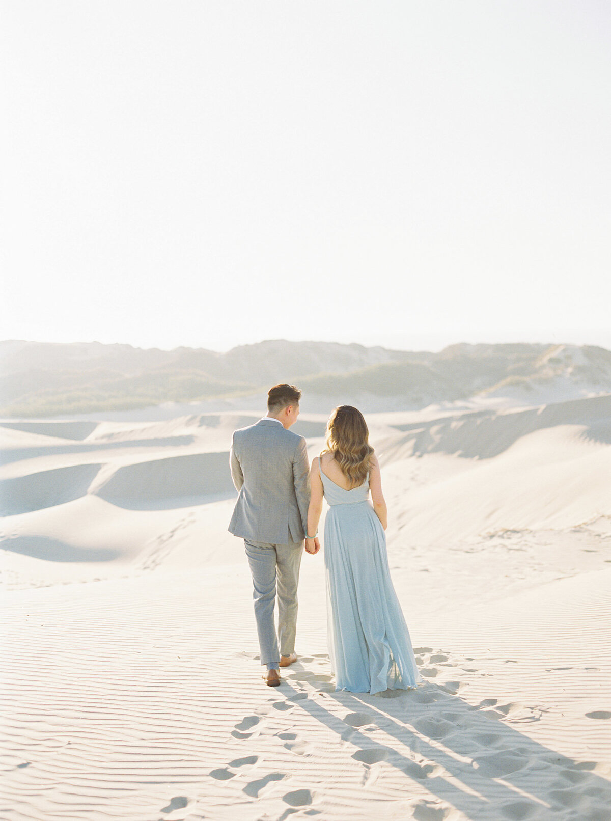 sand-dune-engagement-photos-4