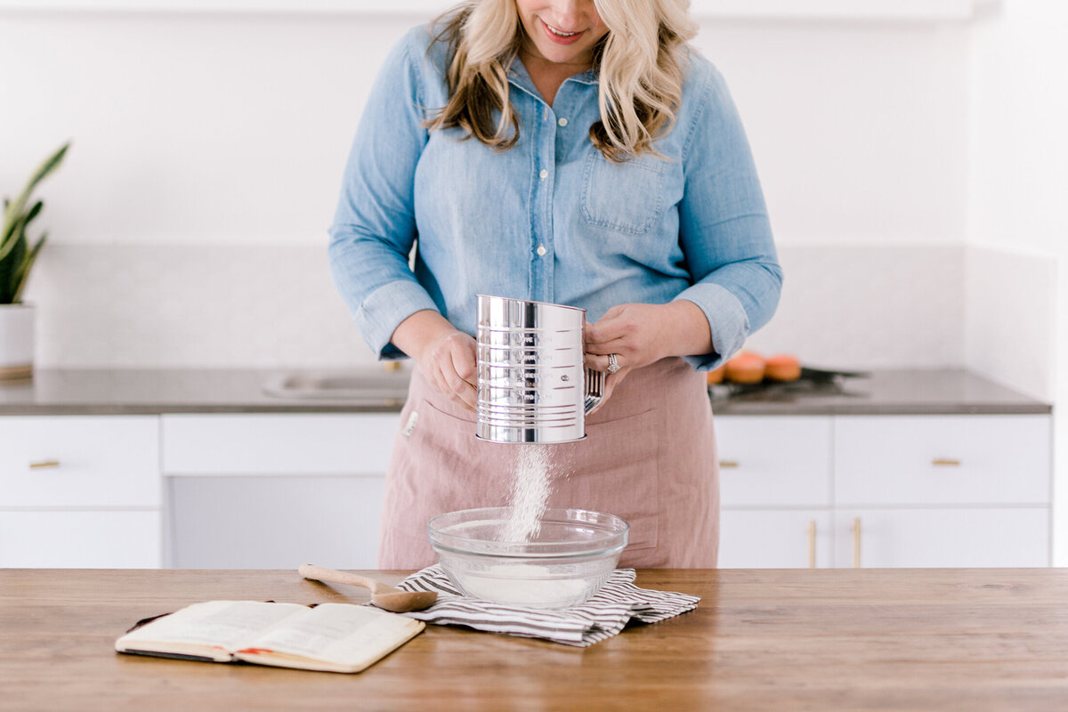 Dallas Brand Photography for Creatives | Laylee Emadi | Catie Ann Baking | Brand Mini Session 6