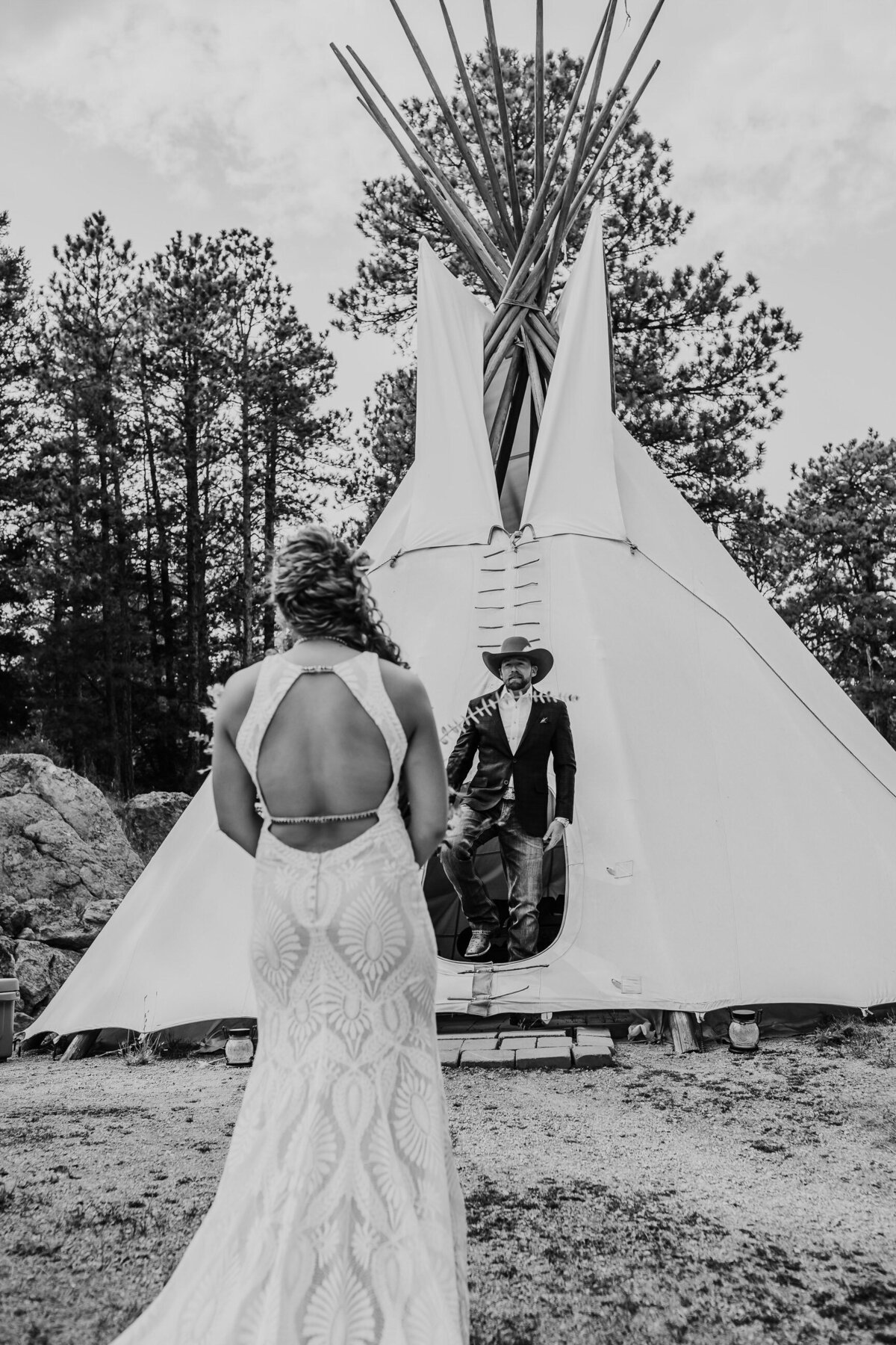 younger-ranch-wedding-Native-Roaming-Photography-22