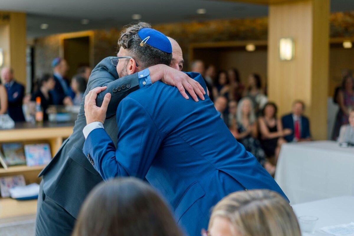 Eliana-Melmed-Photography-Chicago-LosAngeles-Jewish-WeddingPhotography-ShulaNoah-Tisch-00123