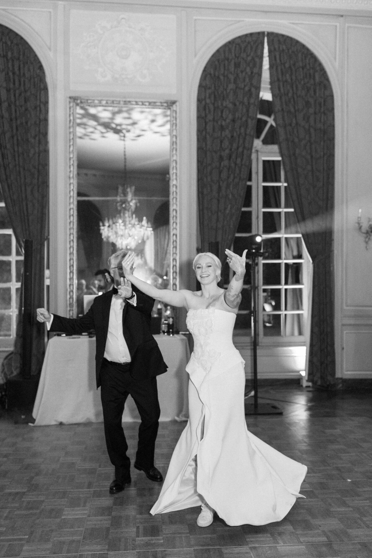 Molly-Carr-Photography-Paris-Wedding-Photographer-Luxury-Destination-Wedding-Photographer-232