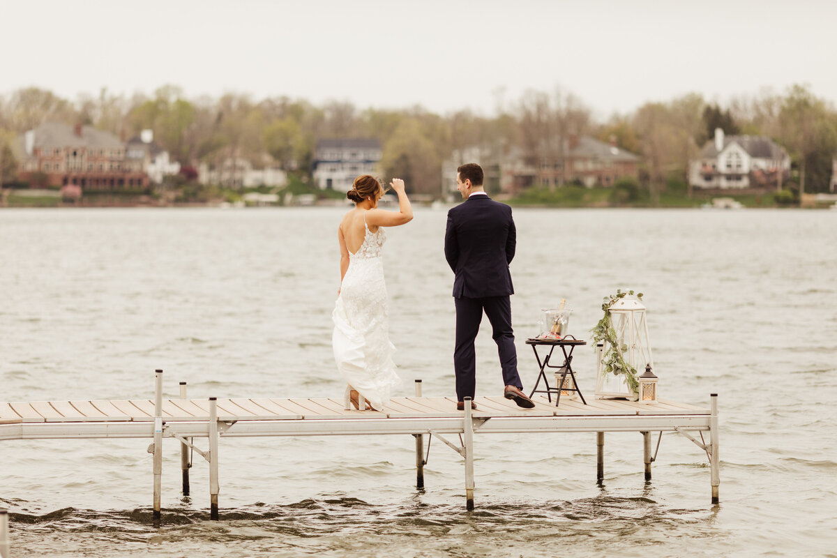 First look for couple on Geist