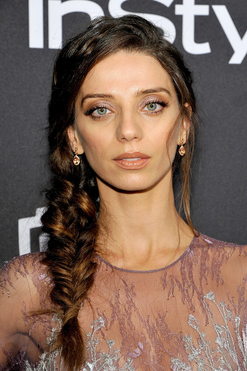 Angela Sarafyan wearing natural makeup and a braid in her hair to the Entertainment Weekly party