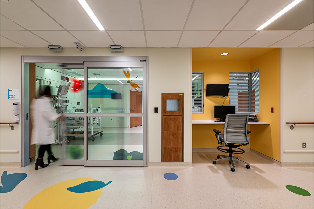 Natalie Ata Design Studio - Cleveland Environmental Graphic Designer - UH-CTICU_02