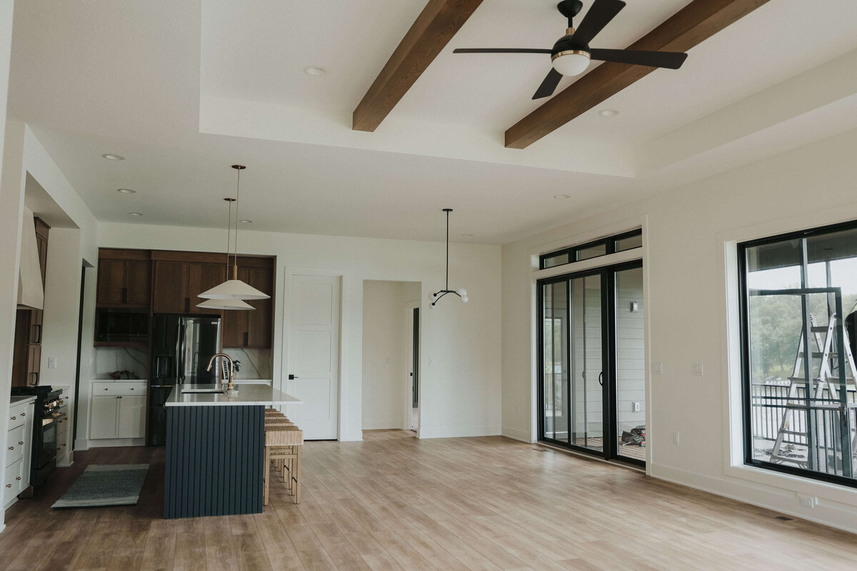 4171-Dining-Panora-Central-Iowa-Custom-Home-JRL-Builders-E23A3815