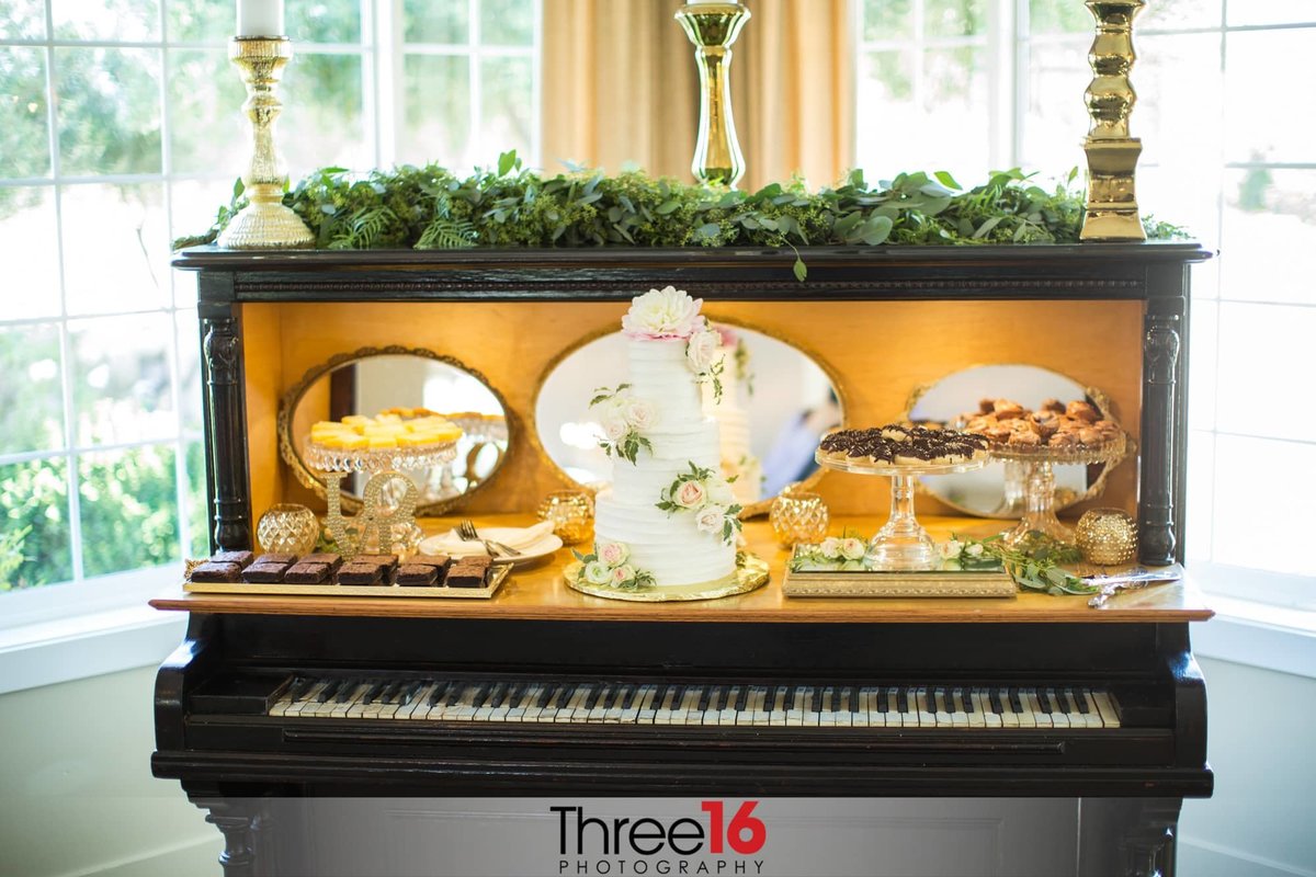 Piano used as dessert station