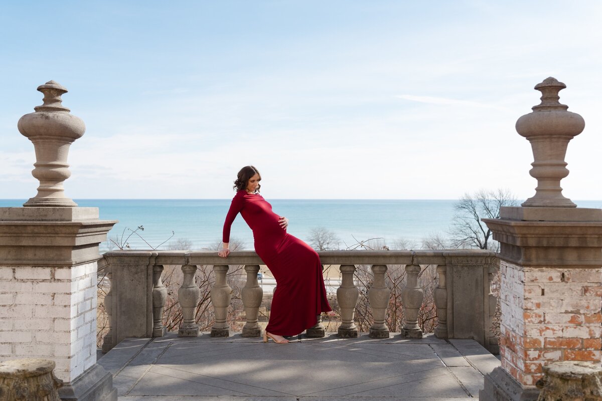Maternity_Photography_at_Villa_Terrace_in_Milwaukee-12
