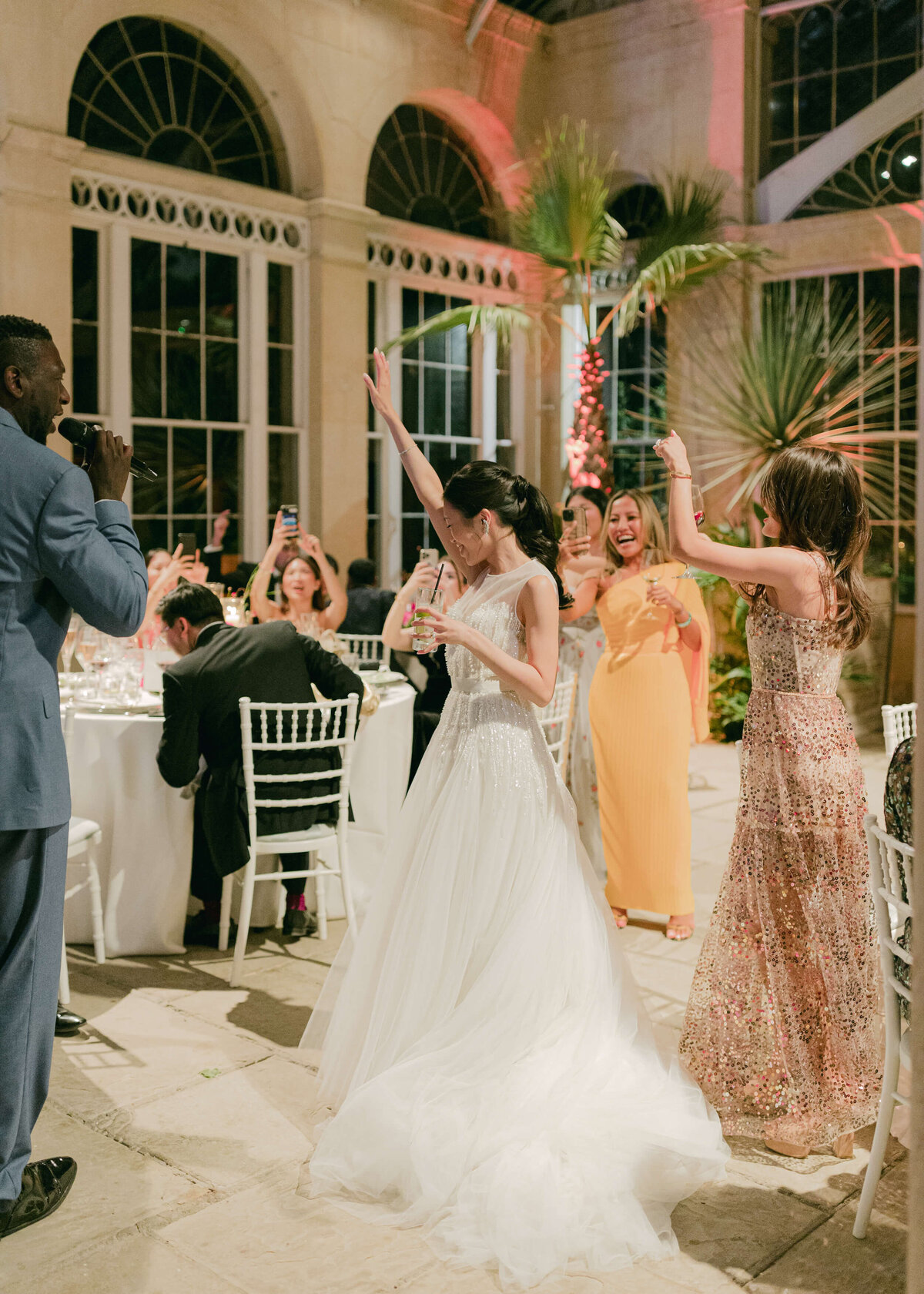chloe-winstanley-weddings-syon-park-conservatory-elie-sabb-bride-dancing