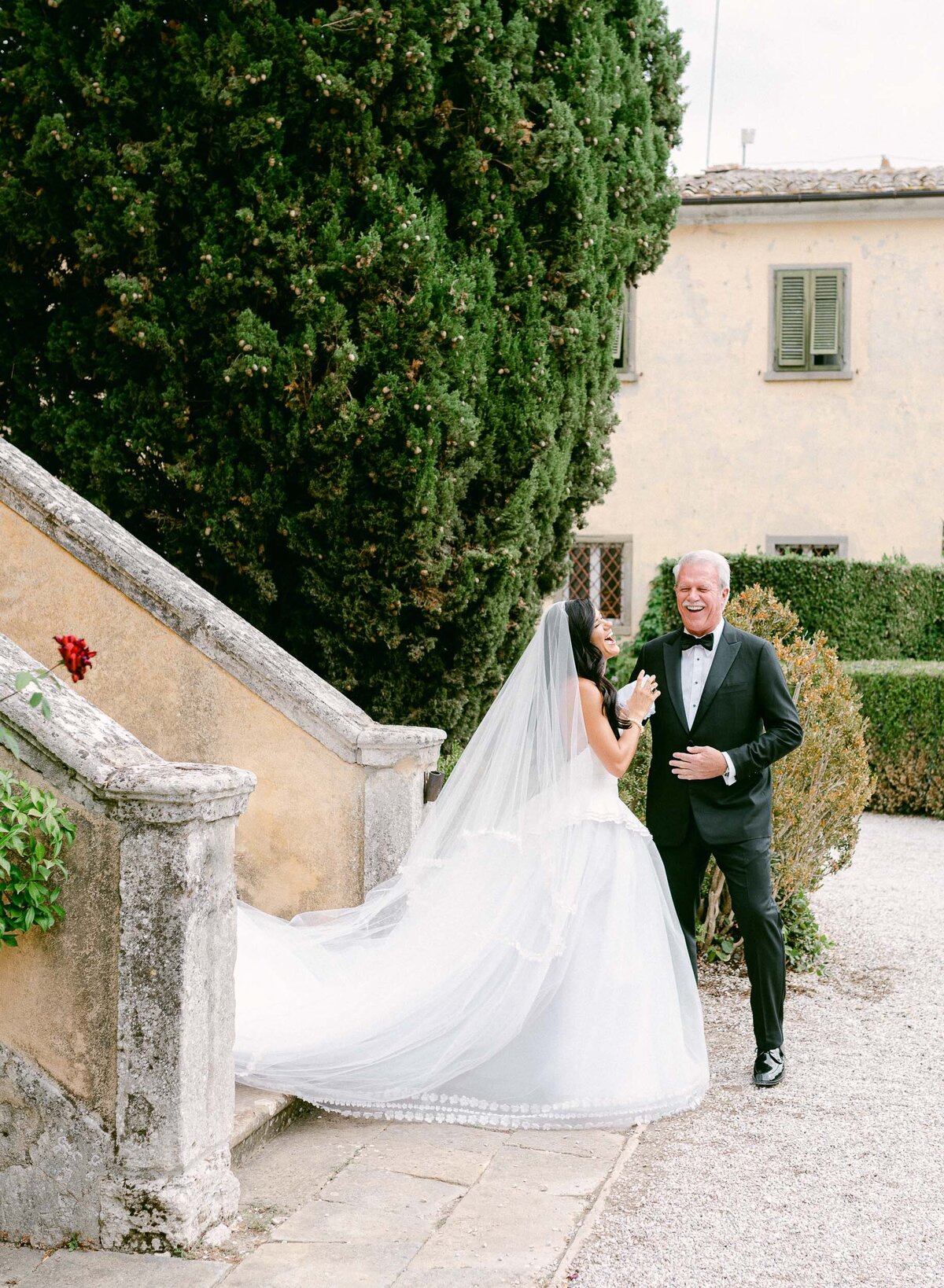 15-Tuscany-wedding-Villa-di-Ulignano-Alexandra-Vonk-photography