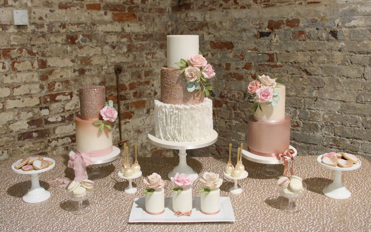 Storeybook Wedding Cakes14