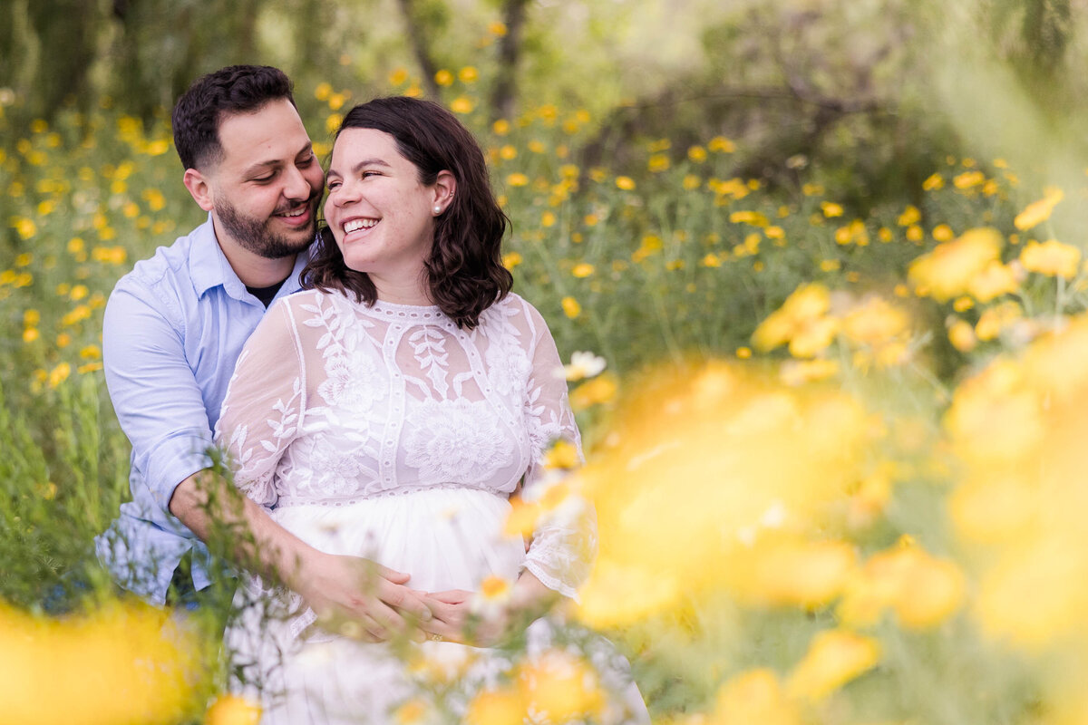 maternity-photography-san-diego-laughing-couple