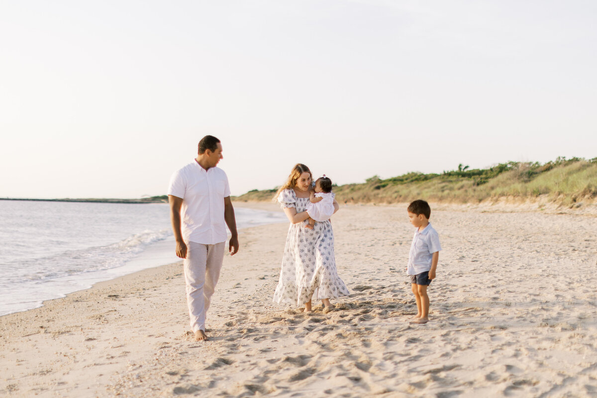 Jersey Shore family portraits on the beach at sunset - 8