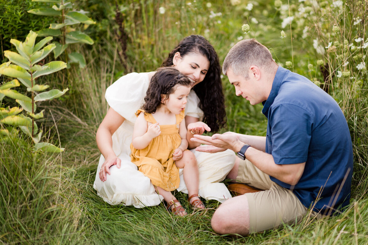 Boston-family-photographer-bella-wang-photography-Lifestyle-session-outdoor-wildflower-65