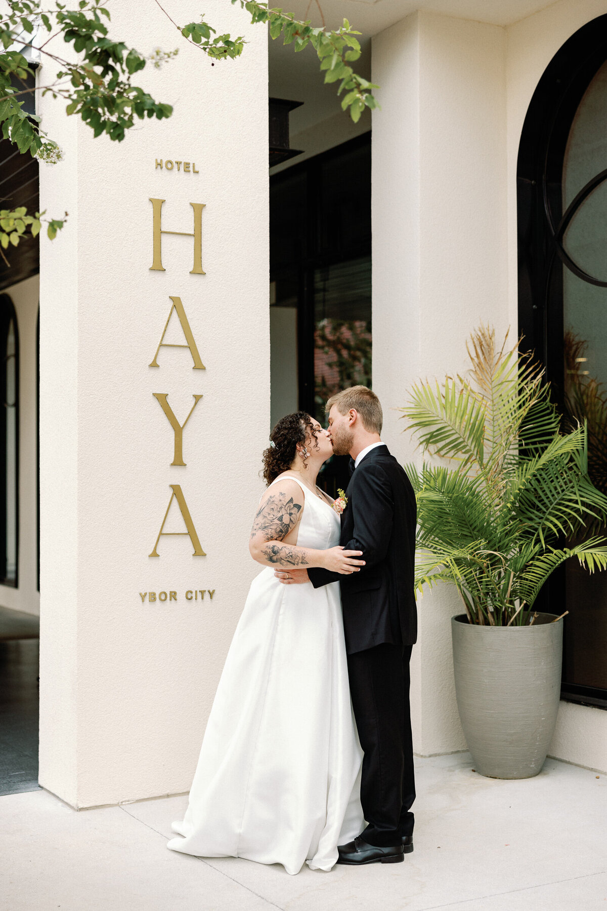 Sarah Marie Photography Tampa Florida Wedding at Hotel Haya Ybor city-352