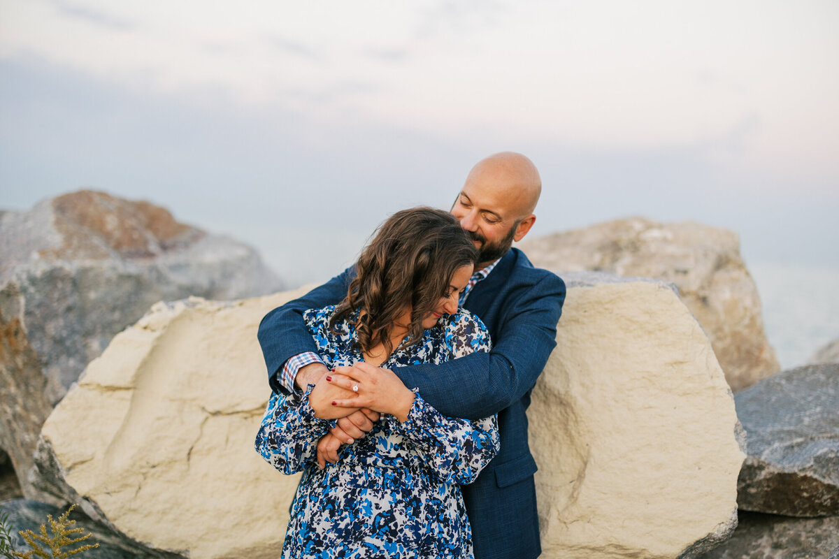 An autum engagement session at Northerly Island in Chicago
