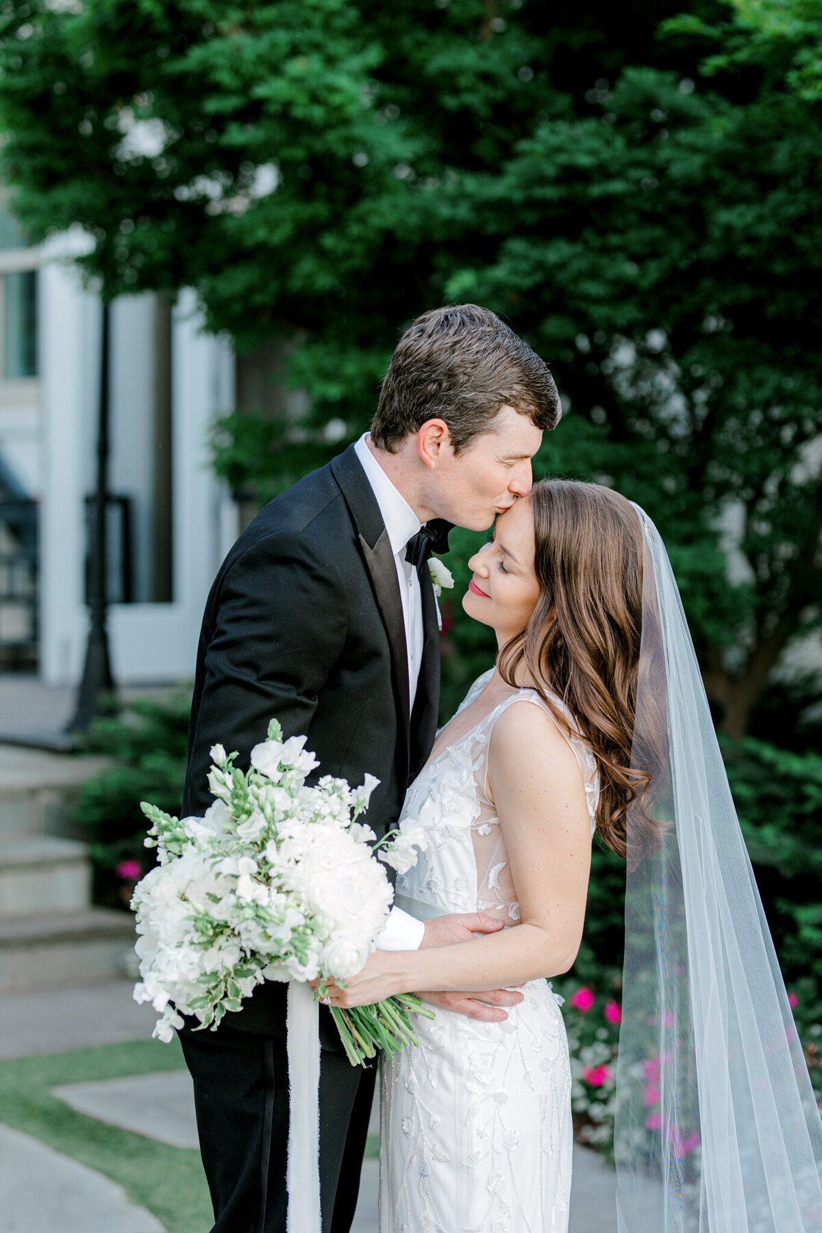 Gena & Matt's Wedding at the Dallas Arboretum | Dallas Wedding Photographer | Sami Kathryn Photography-173