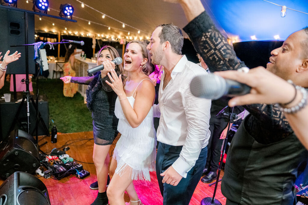 michelle-dunham-photography-cape-cod-wedding-photographer-orleans-smith-estate-dancing-one-love-music-band-146