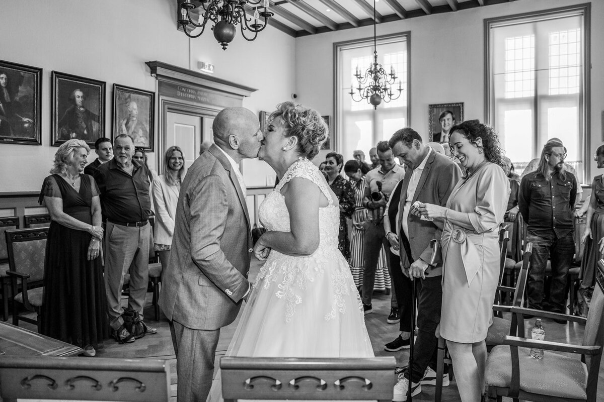 -bruidsfotografie-van-der-valk-hoorn-leukfotografie.jpg-13
