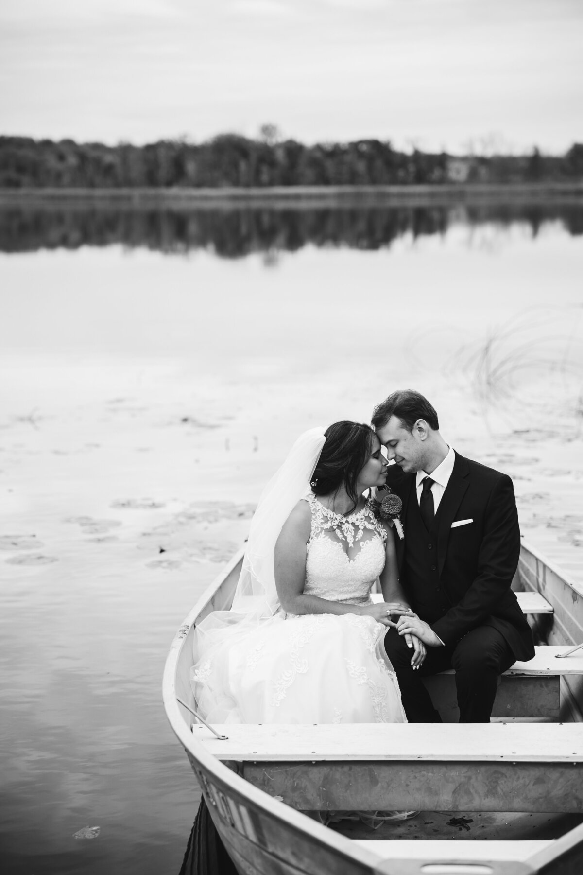 Minnesota-Alyssa Ashley Photography-Melissa + Hunter wedding-19