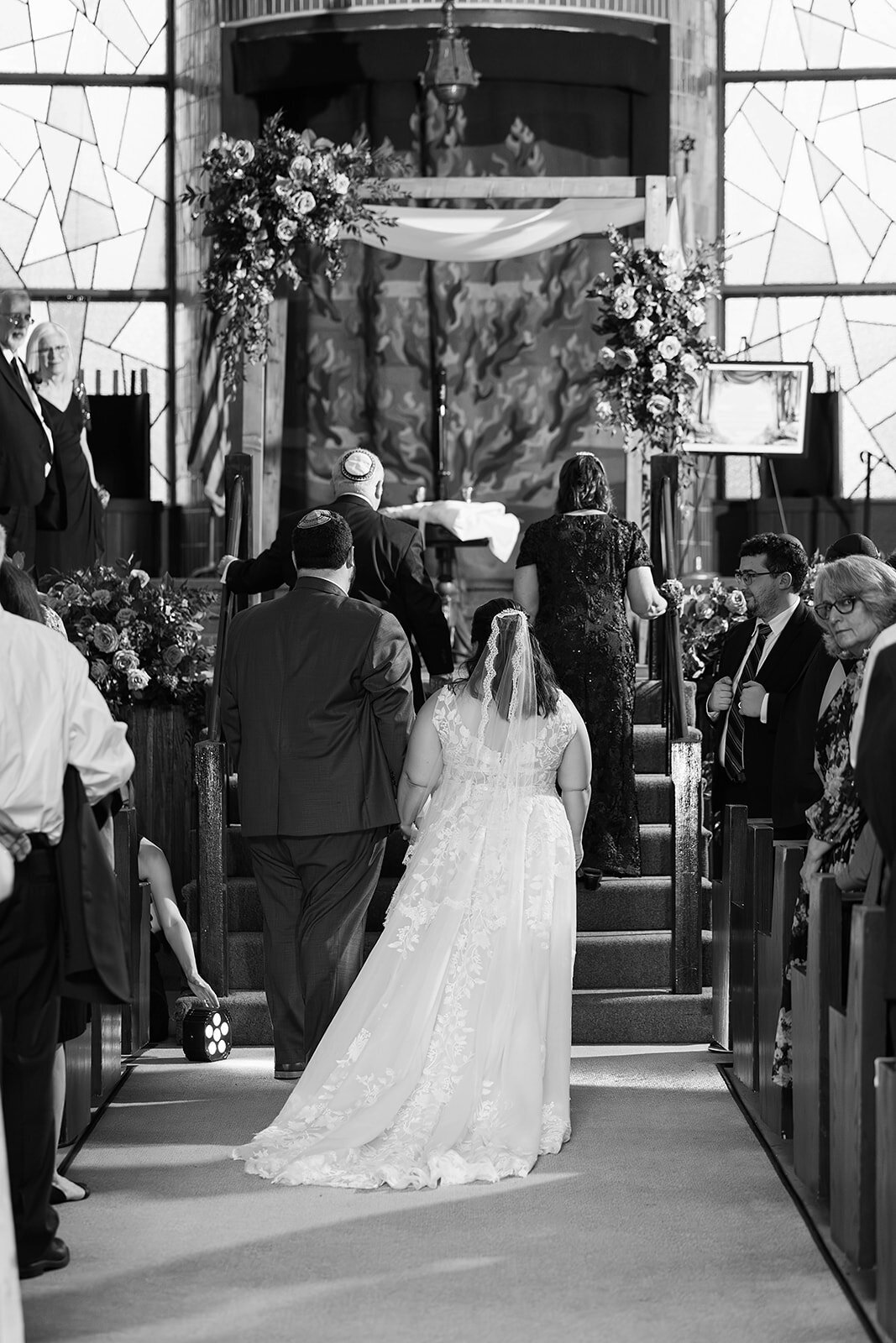 Eliana-Melmed-Photography-Chicago-LosAngeles-Jewish-WeddingPhotography-ElianaSklar-Chuppah-00092