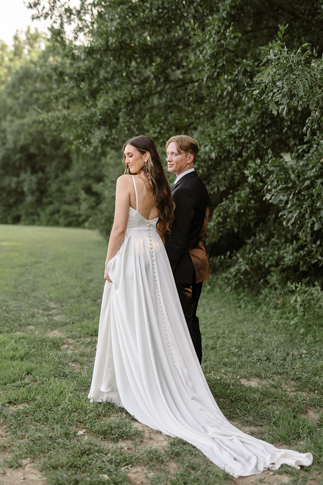 Rebecca and Dan _ The Ridge Wedding Venue _ Kansas City Wedding Photography _ Nick and Lexie Photo + Film-1192
