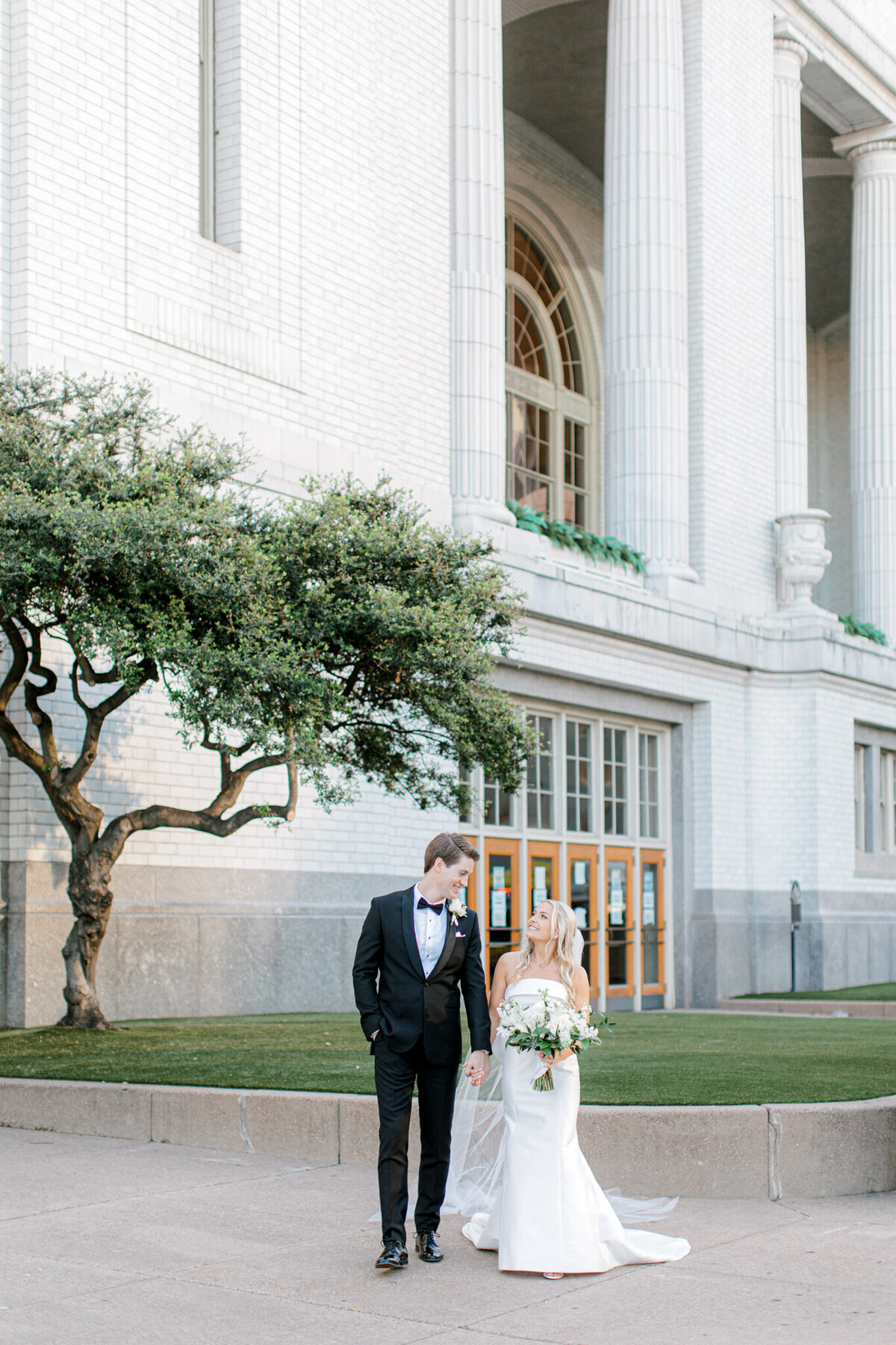 Madison & Michael's Wedding at Union Station | Dallas Wedding Photographer | Sami Kathryn Photography-144