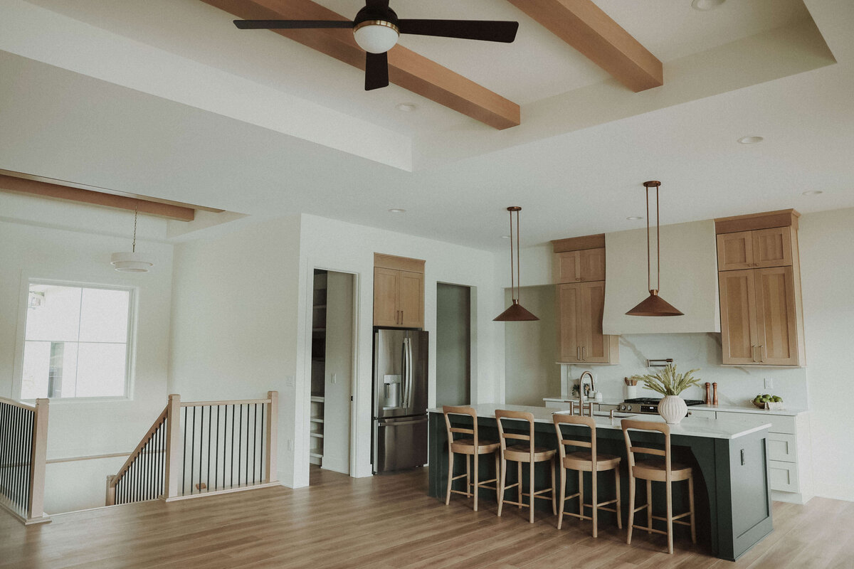 4108-Kitchen-Panora-Central-Iowa-Custom-Home-JRL-Builders-E23A8895