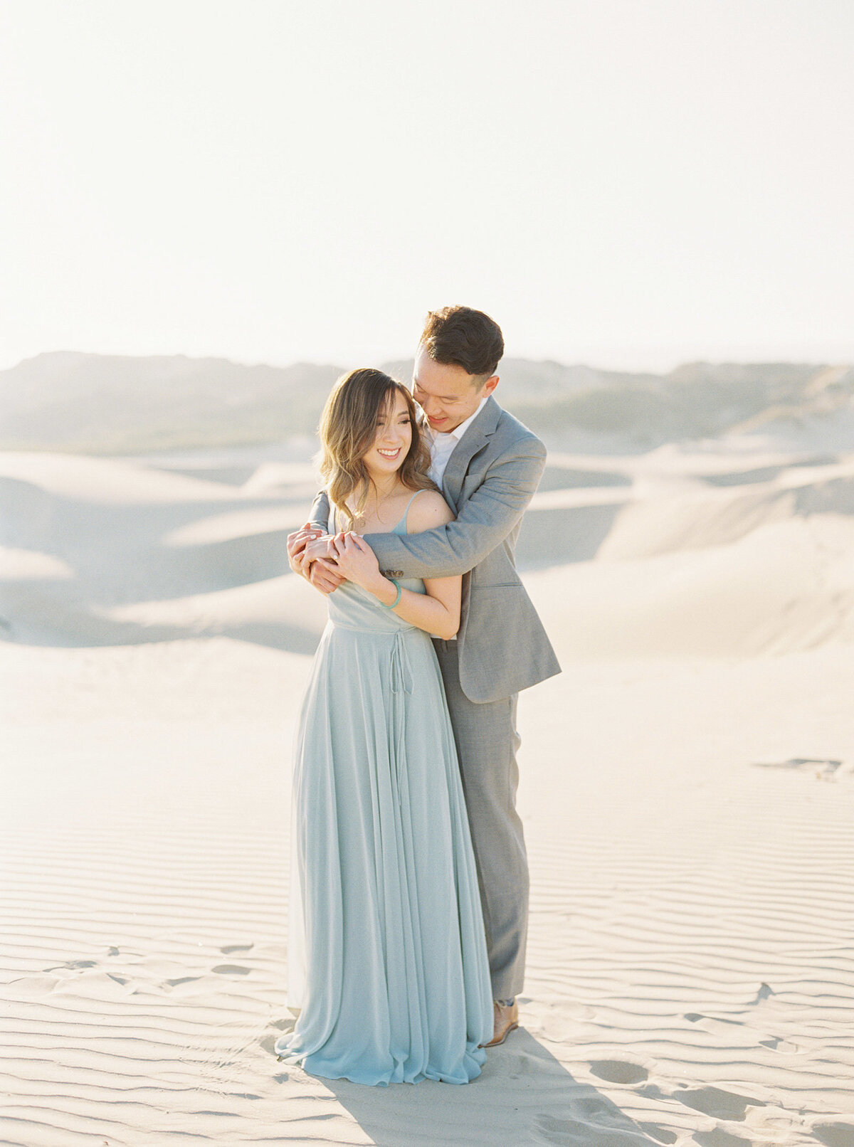 sand-dune-engagement-photos-27