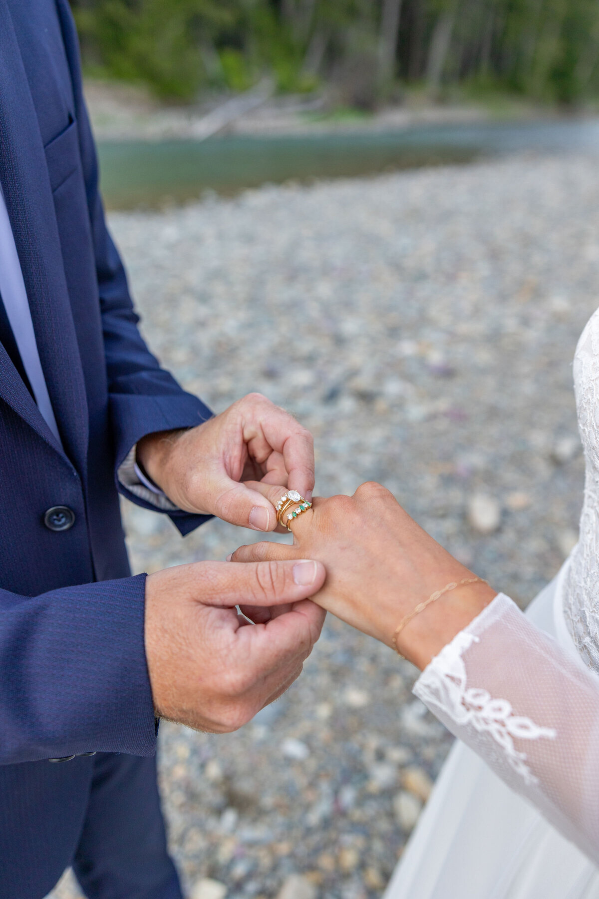 Glacier National Park Summer Wedding D&S (17)