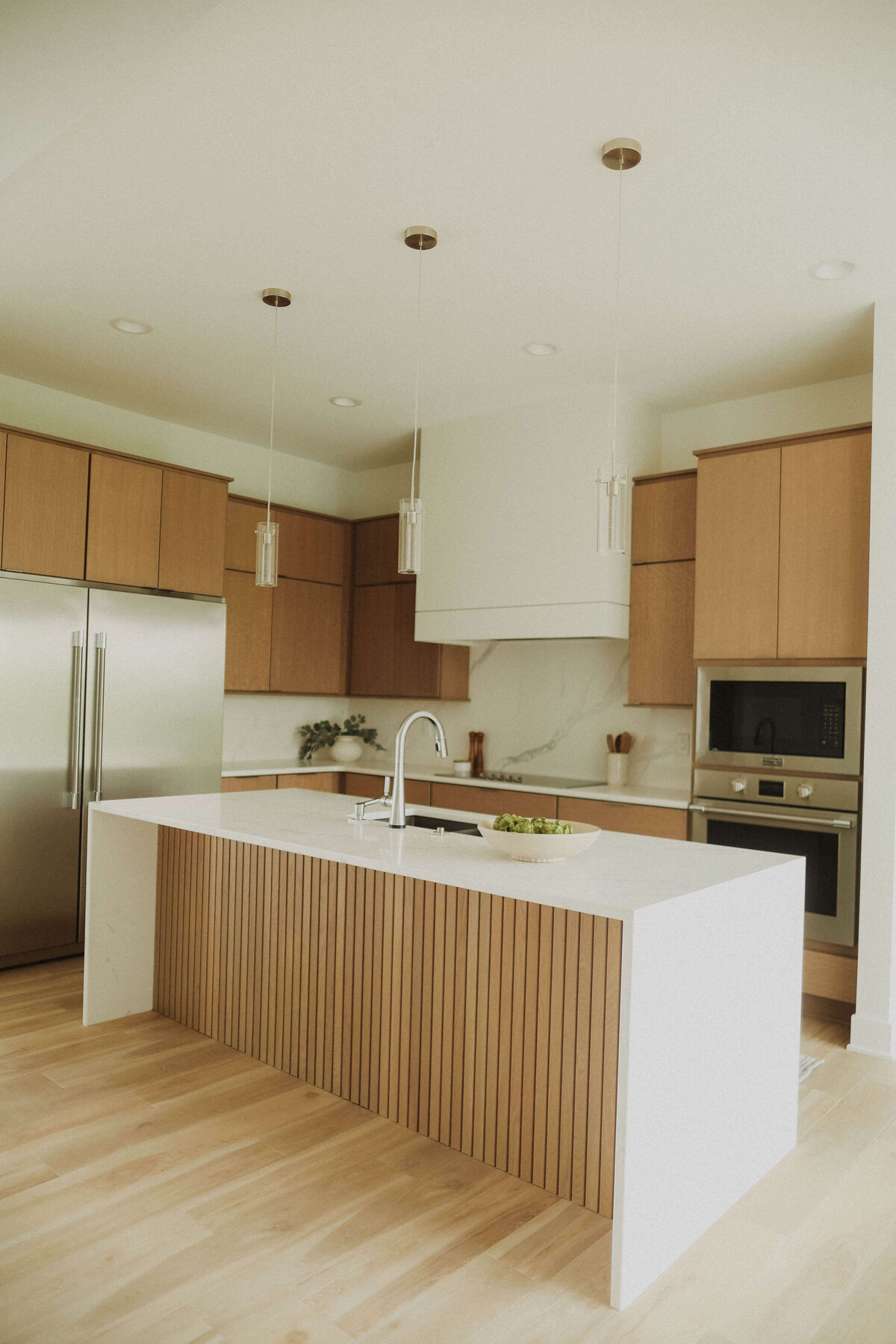1320-Kitchen-Polk-City-Central-Iowa-Custom-Home-JRL-Builders-3F1A4764