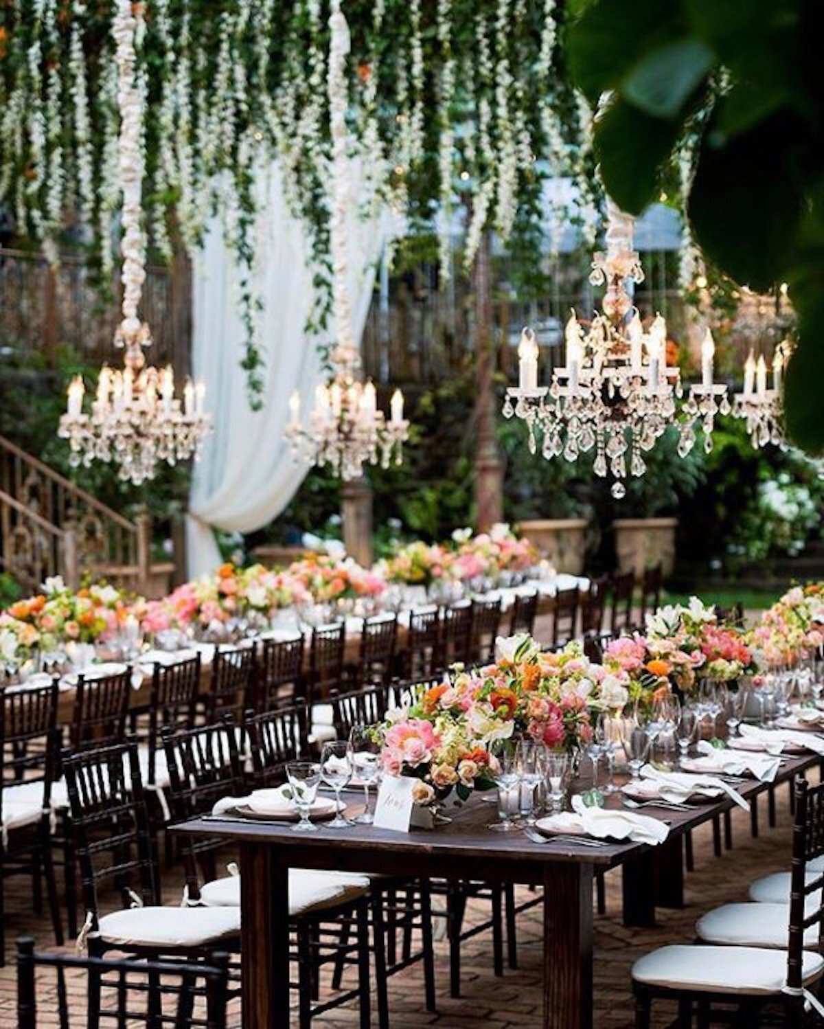 Hanging+Chandeliers+with+Flowers