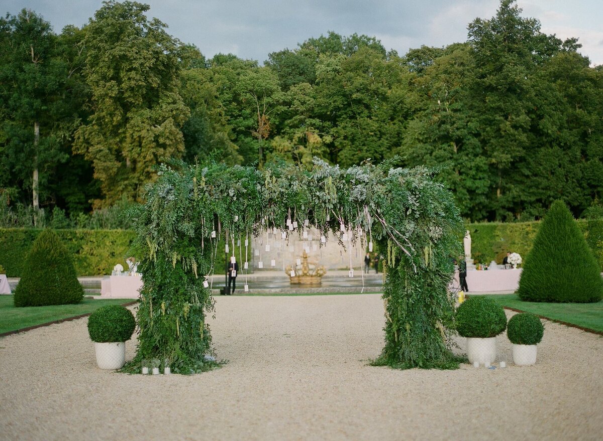 Chateau Vaux Le Vicomte Fairytale Destination Wedding in France -18
