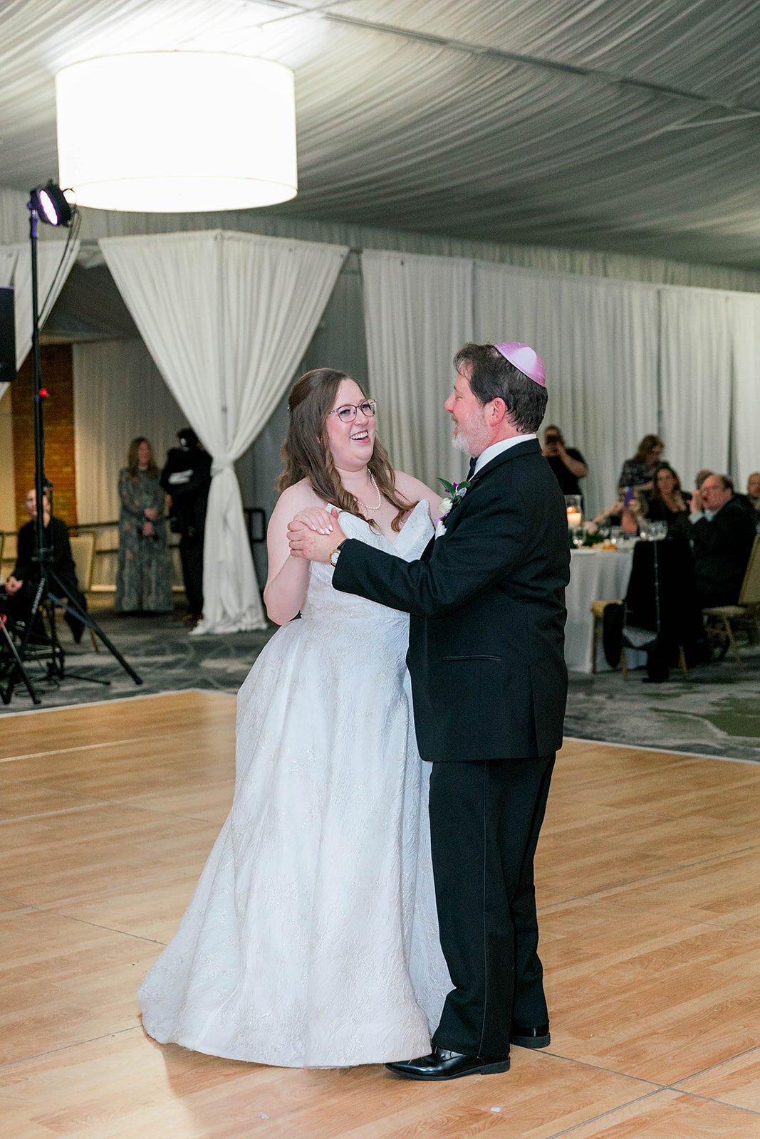 Eliana-Melmed-Photography-Chicago-LosAngeles-Jewish-WeddingPhotography-DInnerSpeeches-00125