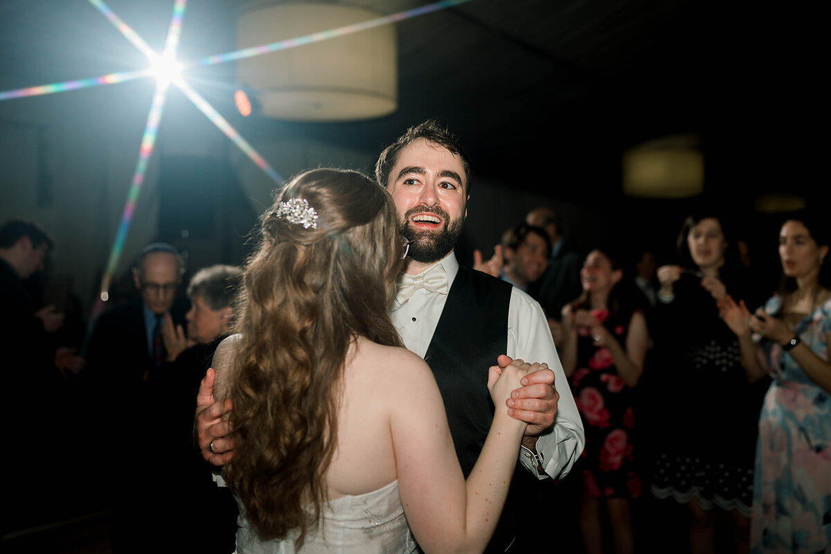 Eliana-Melmed-Photography-Chicago-LosAngeles-Jewish-WeddingPhotography-Dancefloor-00129