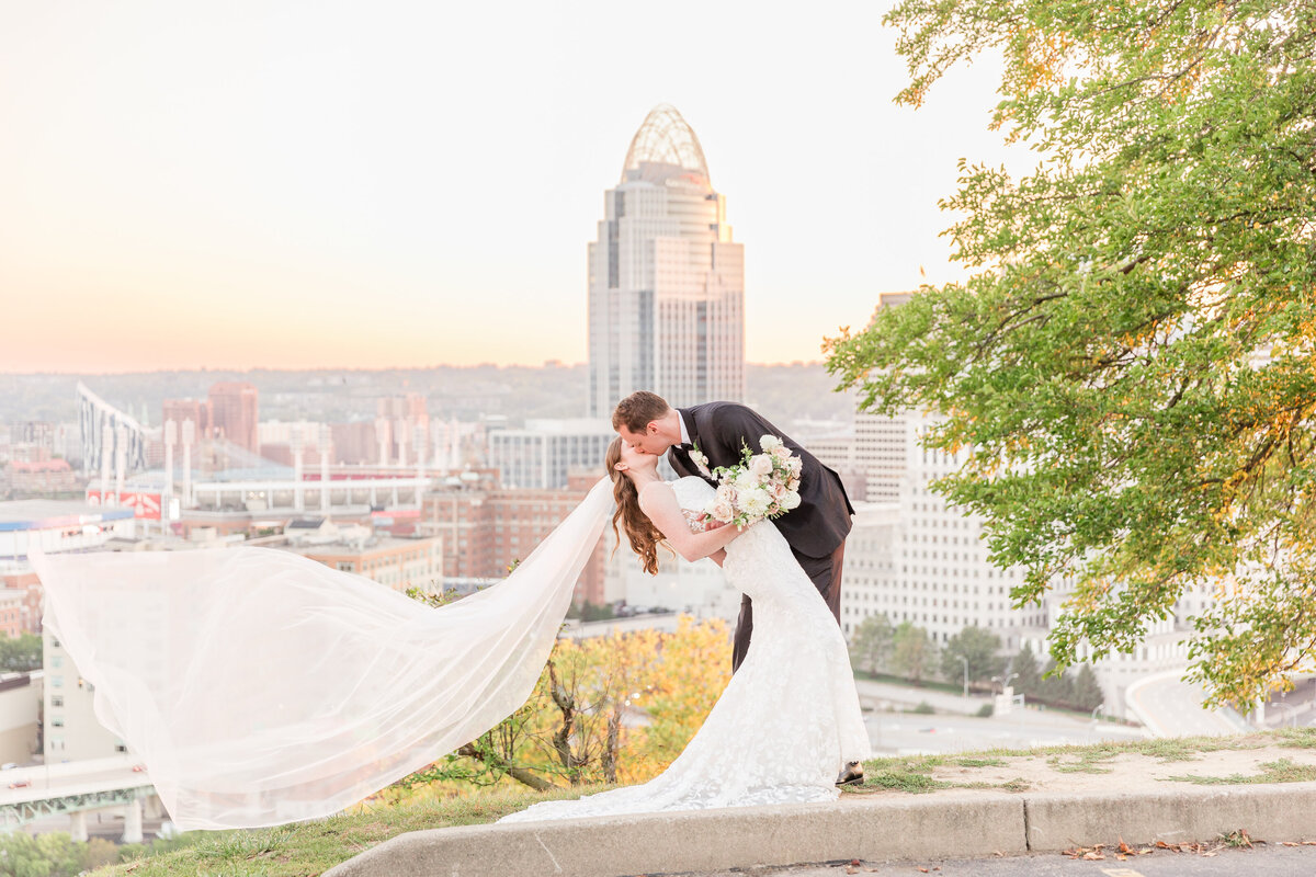 Cincinnati Wedding Photographer _ Shelby Street Studios _  The View at Mt. Adams