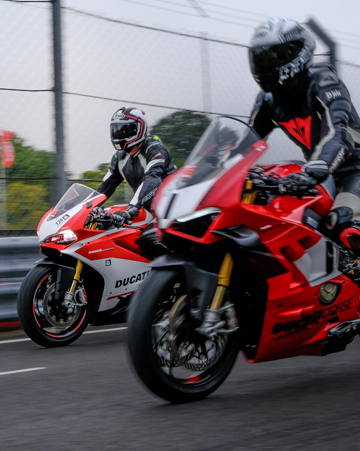 Boombox Ducati UK-12