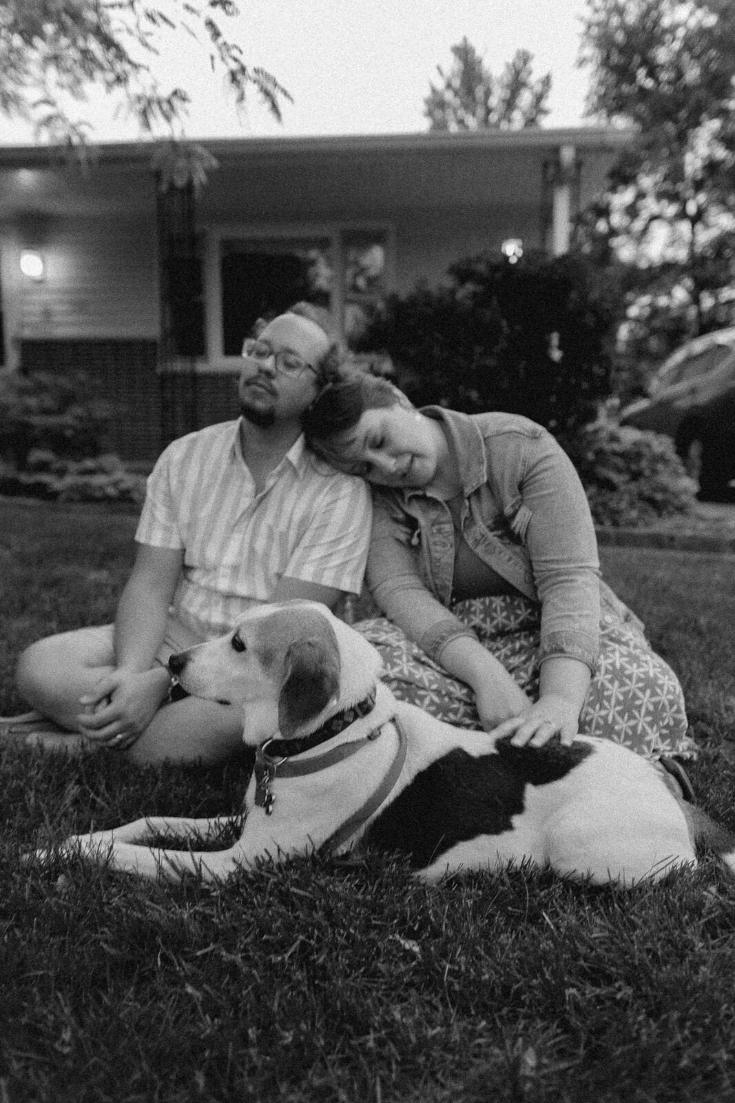 dog-family-photos-illinois-storytelling-emotional-36