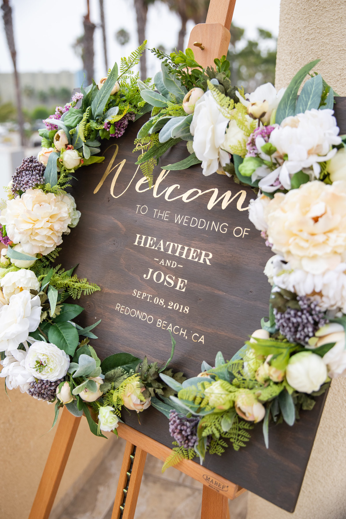 welcome-sign-wedding-details-the-redondo-beach-hotel-wedding-california-coastal