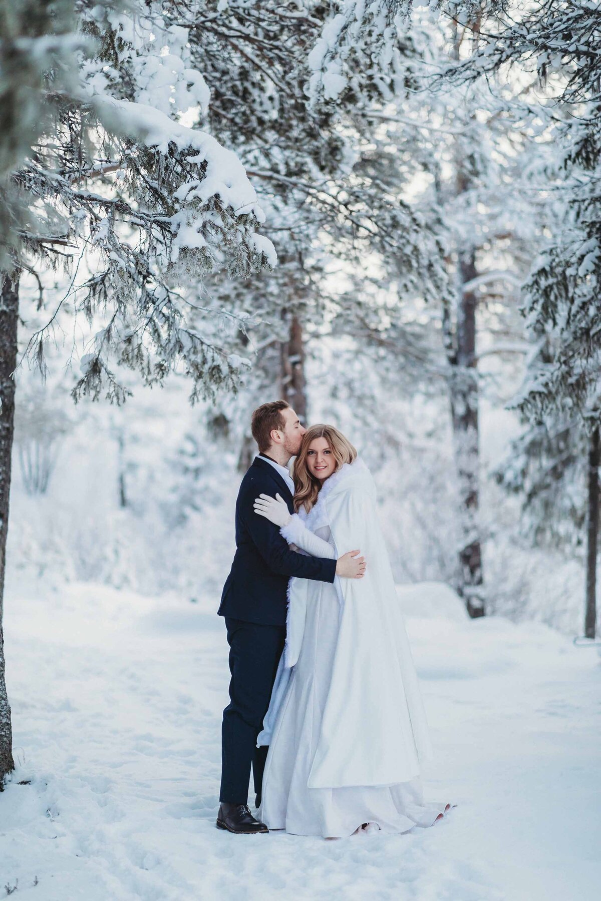 icehotel-weddings-winter-weddings-vinterbröllop-fotograf-kiruna-photographer-wedding-photographer087085