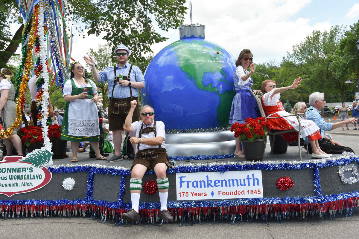 Bavarian-Parade-Frankenmuth-Michigan-22