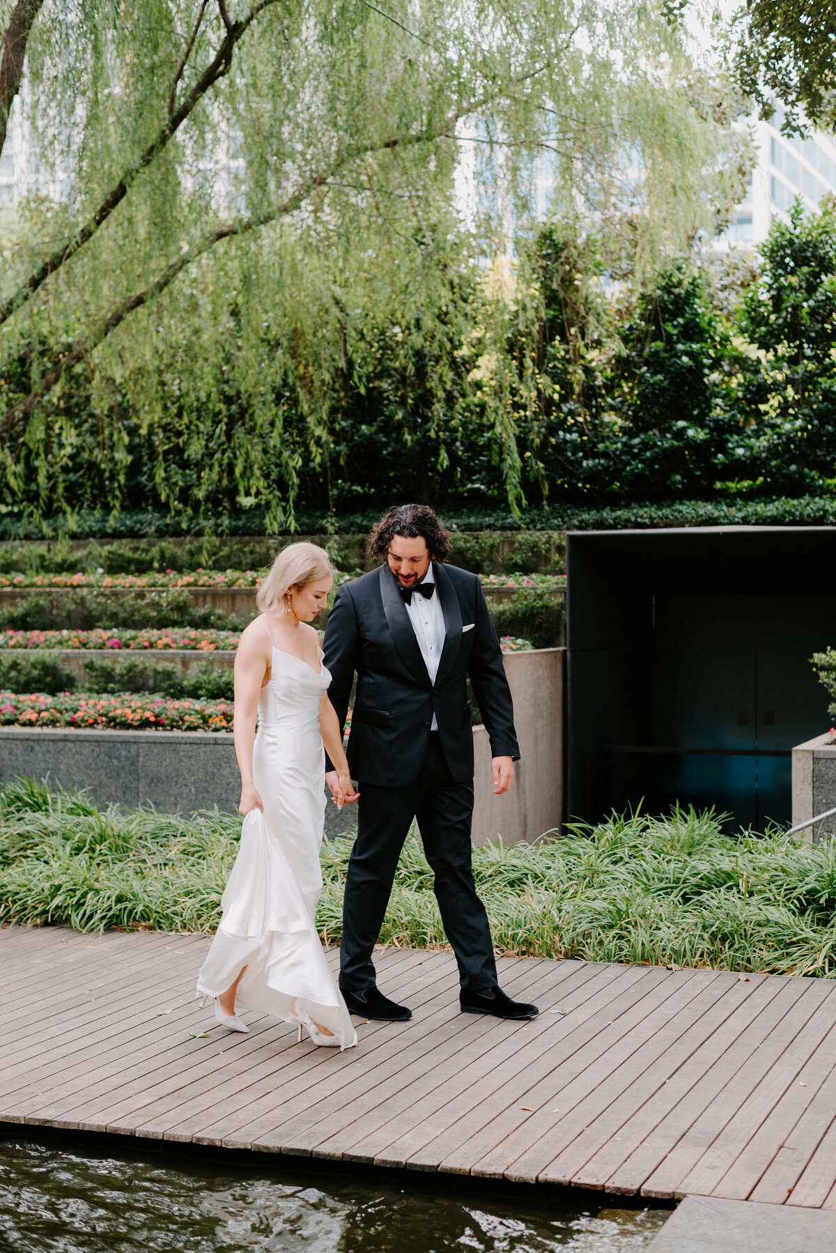 Nasher Sculpture Center Wedding - Ruchlin Wedding - FIRST LOOK + ROMANTICS - Kyrsten Ashlay Photography-72-Edit