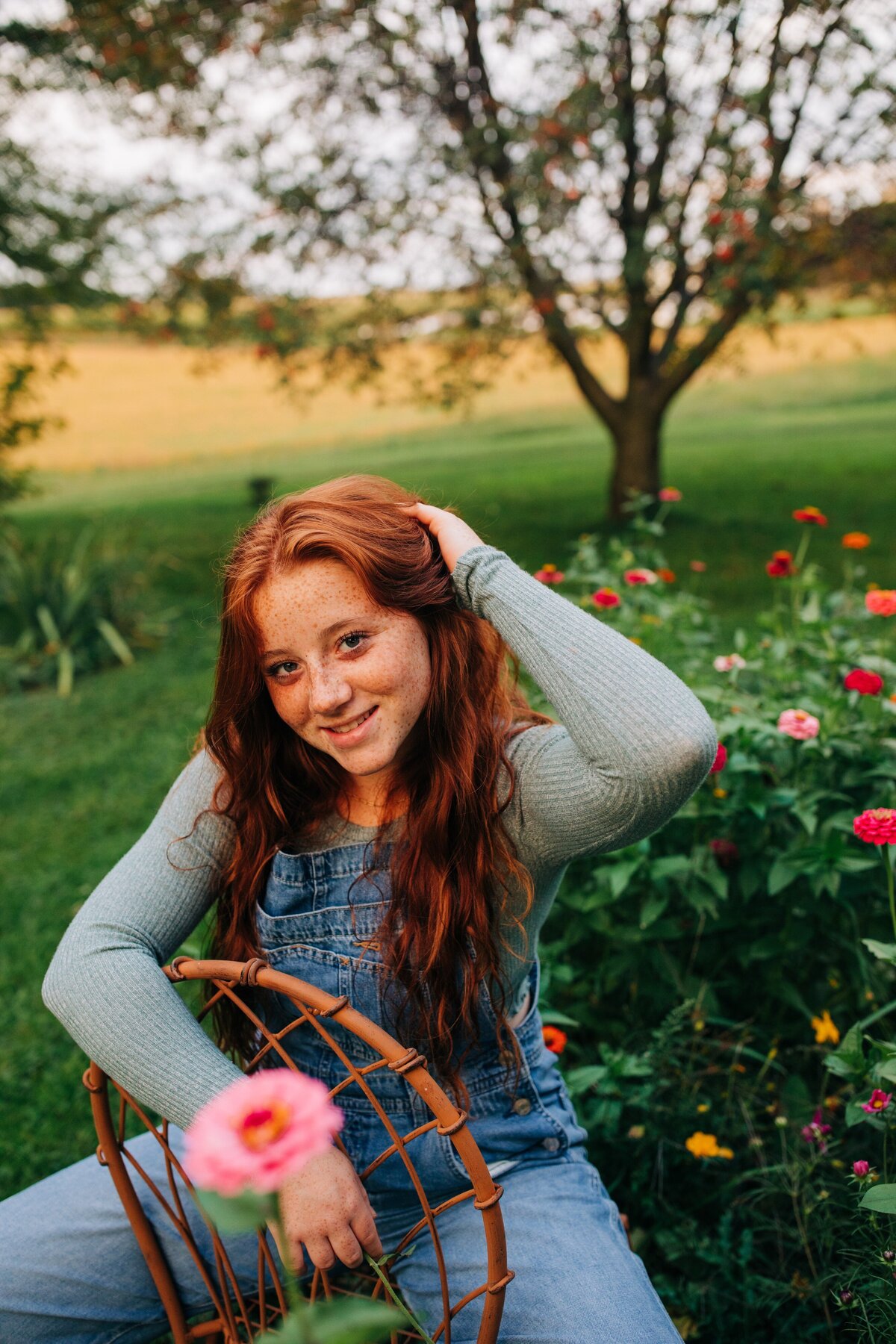 Flower-Senior-Portraits-Hartford-Wisconsin4