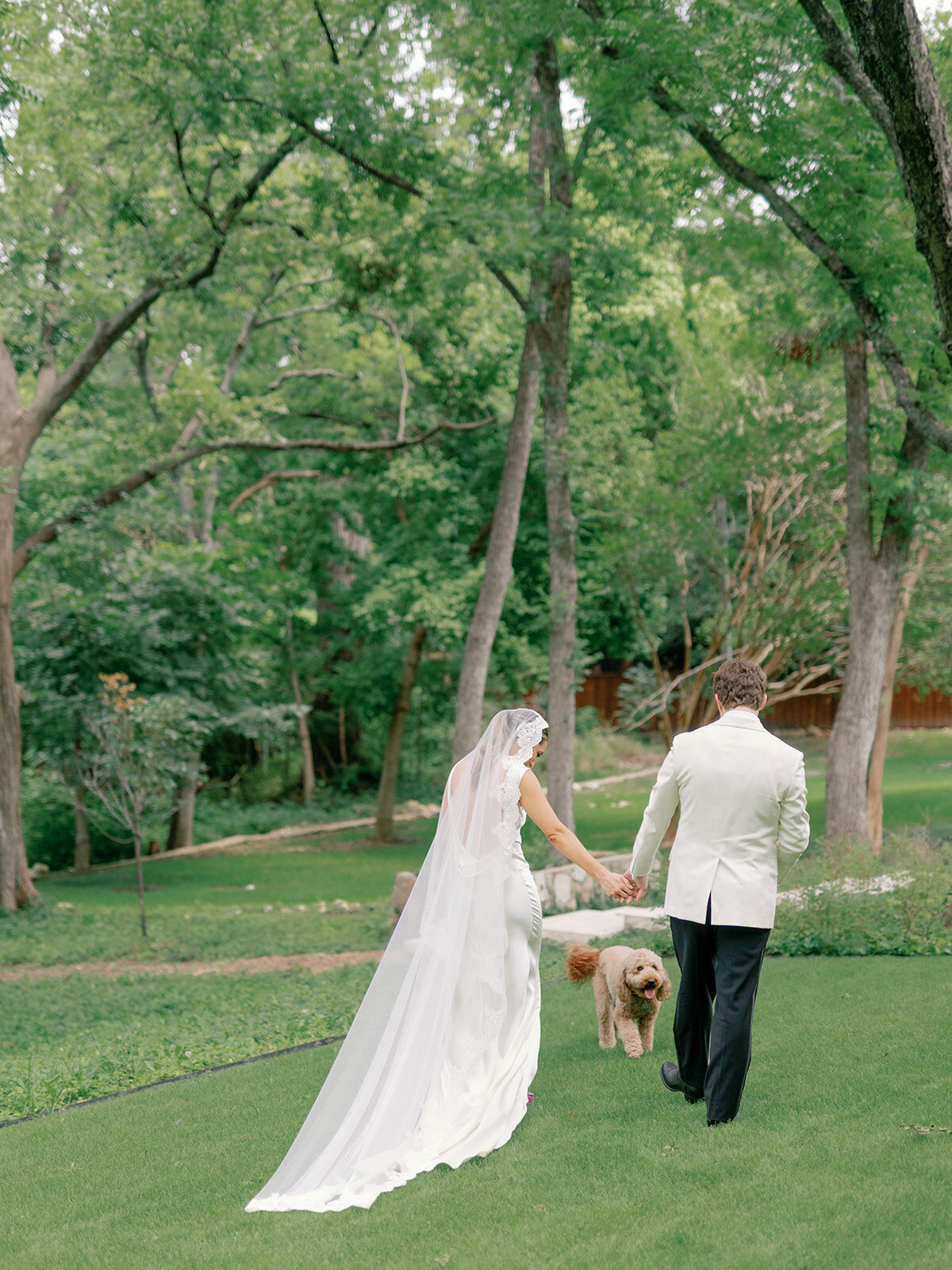 NicoleChase-Wedding-featherandtwine-266-FineArt-Film-Texas-WeddingPhotographer-RuétPhoto-