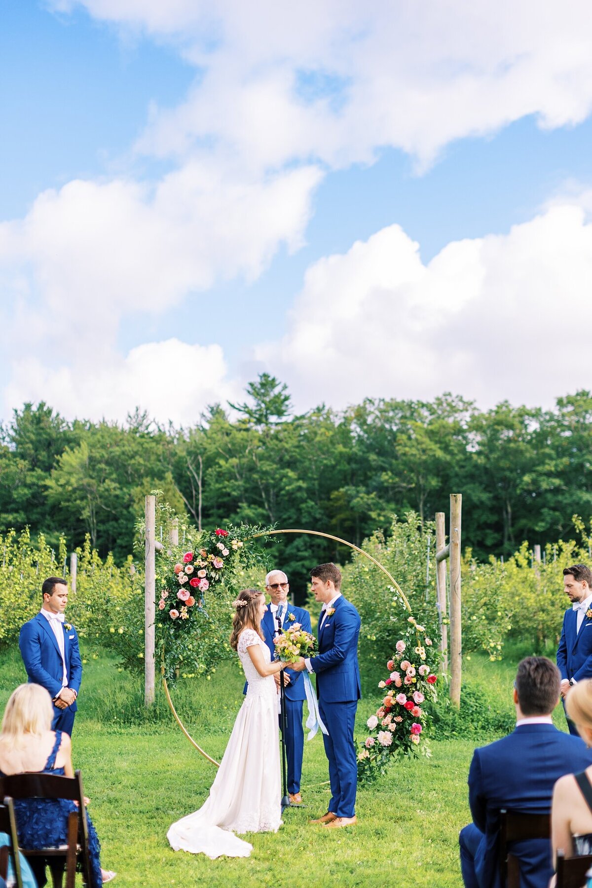 The-Greenery-Colorful-Apple-Orchard-NH-New-Hampshire-Wedding-Photography_0042