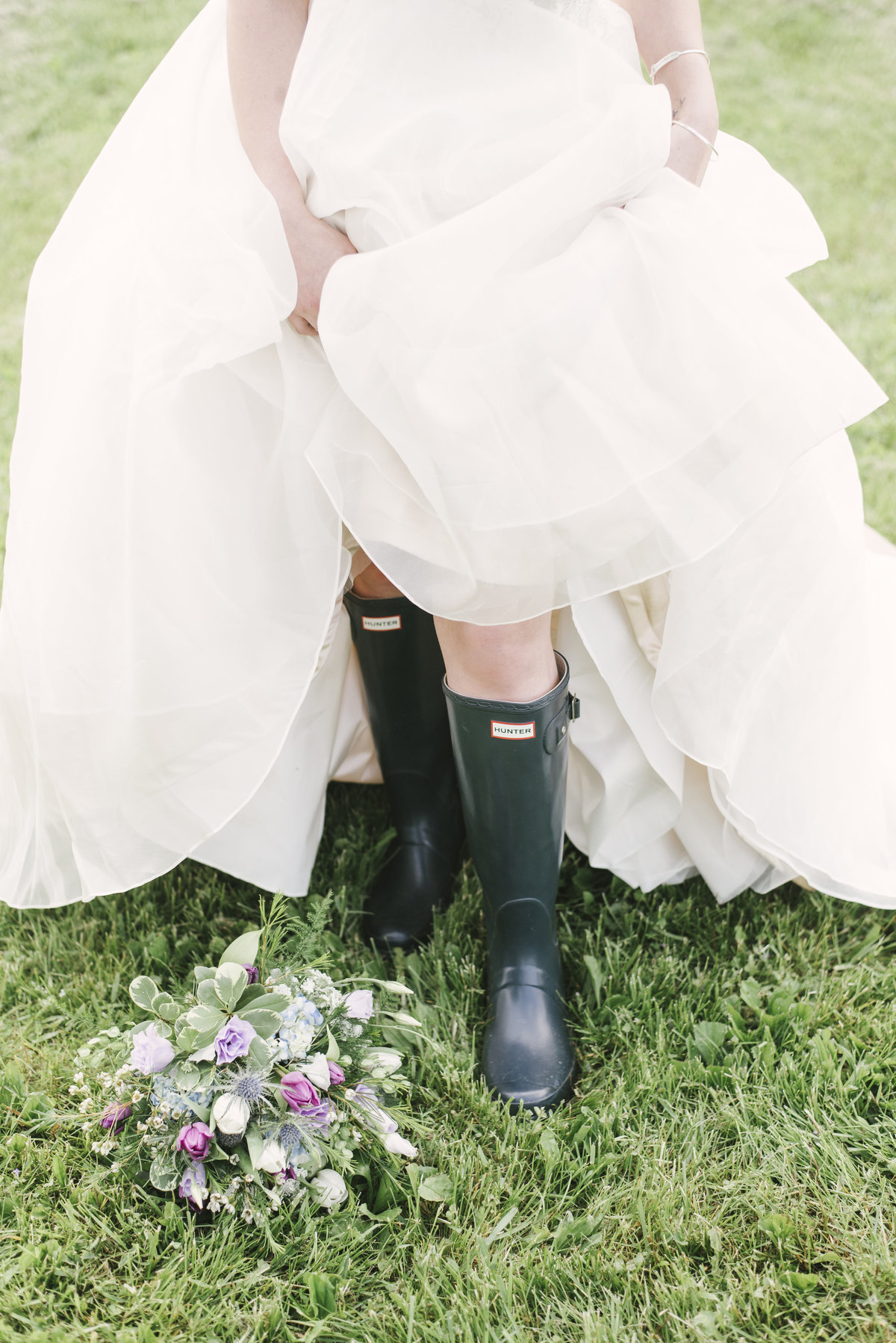 Monica-Relyea-Events-Alicia-King-Photography-Globe-Hill-Ronnybrook-Farm-Hudson-Valley-wedding-shoot-inspiration20