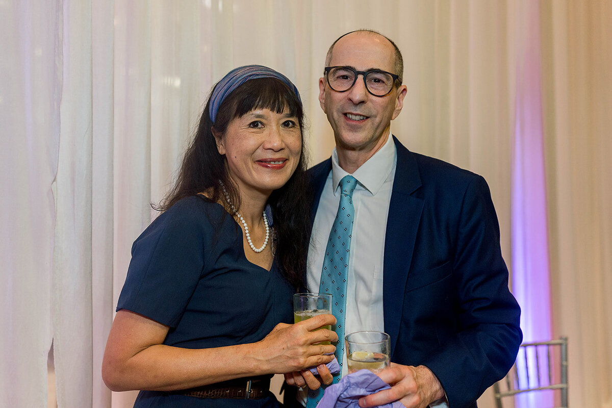 Eliana-Melmed-Photography-Chicago-LosAngeles-Jewish-WeddingPhotography-ElianaSklar-CocktailHour-00015