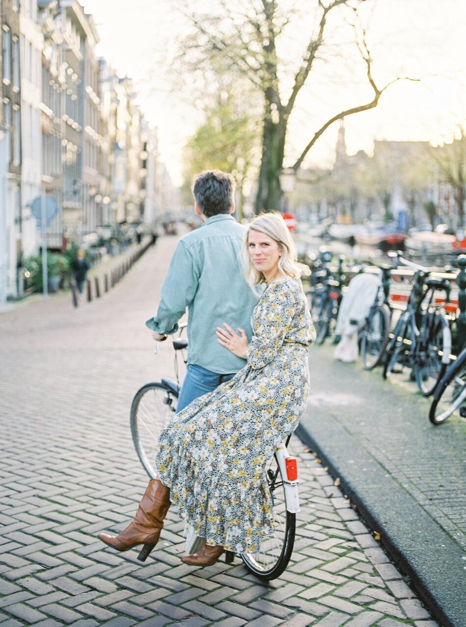 Engagement photos in Amsterdam by Fine Art Photographer Michelle Wever Photography_0027